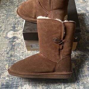 BearPaw Elena Boot (Size 10M) NIB